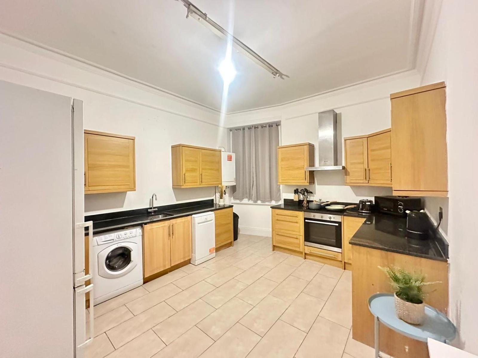 Family Four Bedroom Near Oxford Street * London